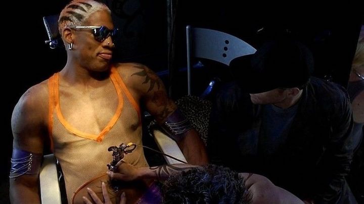 DOUBLE TEAM (1997) this is how the audience is introduced o Dennis Rodman in this movie