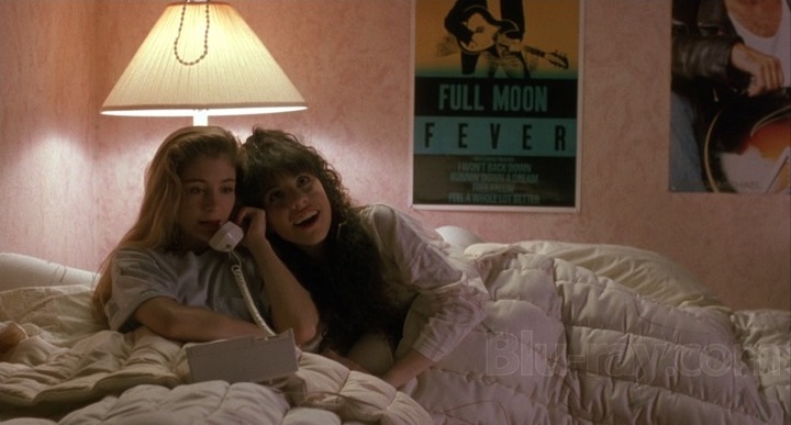 LISA (1990) Staci Keanan and Tanya Fenmore girl talk