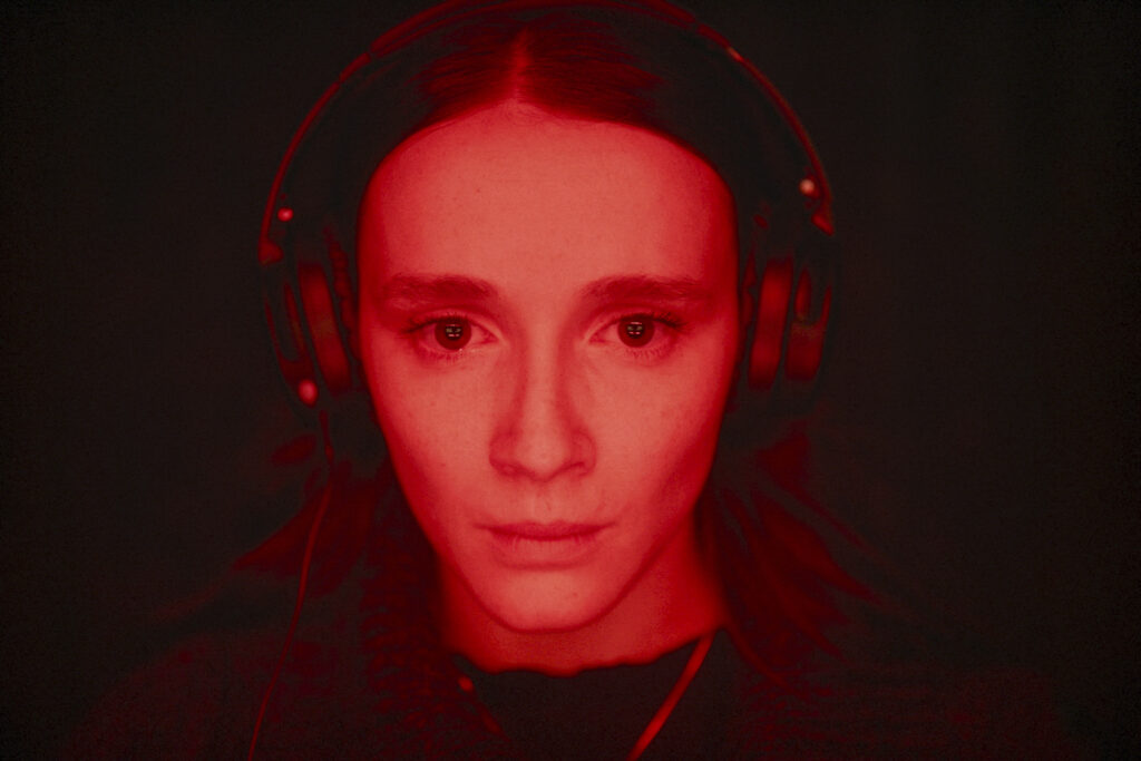 ‘RED ROOMS’ IS A HARROWING NIGHTMARE OF OBSESSION